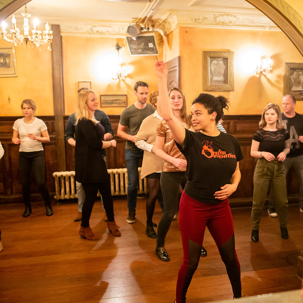 Danslessen in diverse Latin dansstijlen en op verschillende niveaus bij Salsa Sensation Dansschol Eindhoven