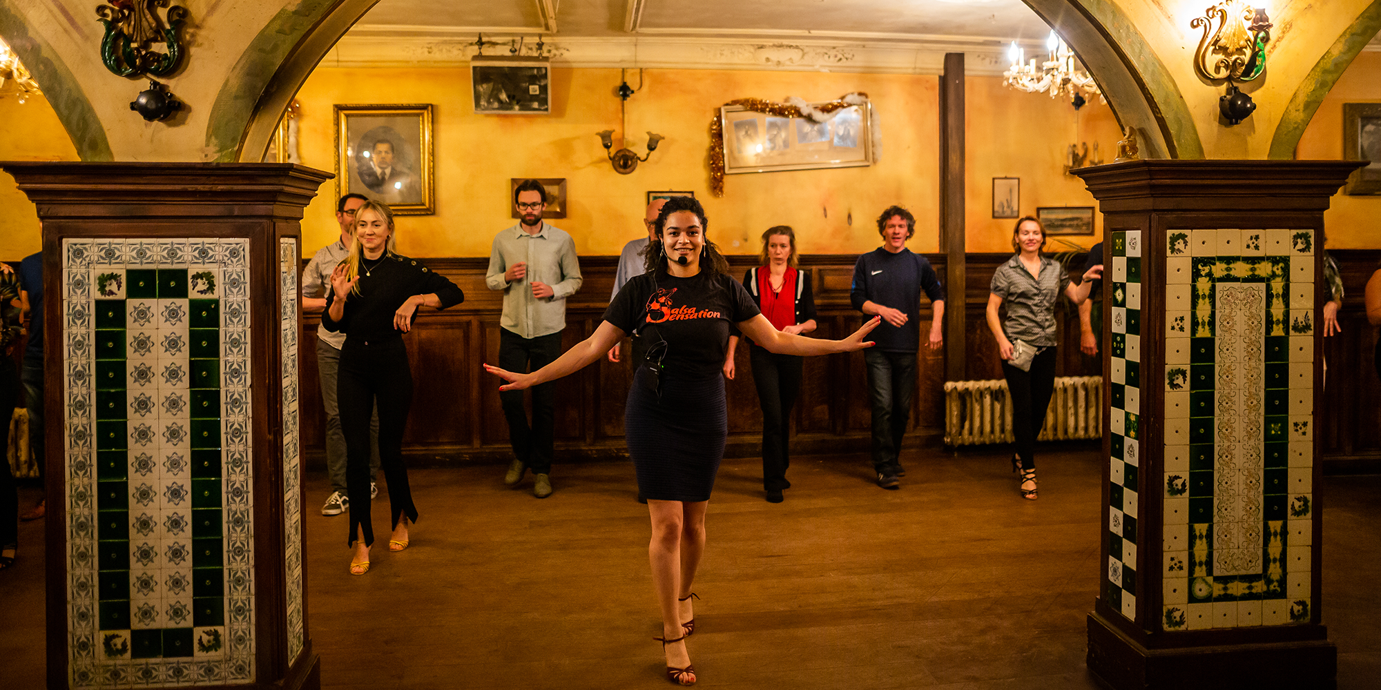 Danslessen in diverse Latin dansstijlen en op verschillende niveaus bij Salsa Sensation Dansschol Eindhoven