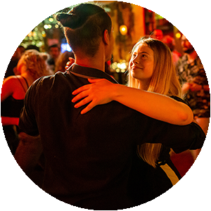 Bachata danslessen bij Salsa Sensation dansschool in Eindhoven